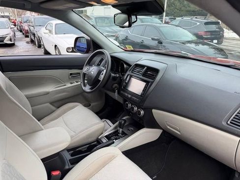 Used 2021 Mitsubishi Outlander Sport ES image 10