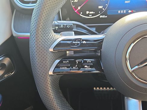 New 2026 Mercedes-Benz GLC 300 image 21