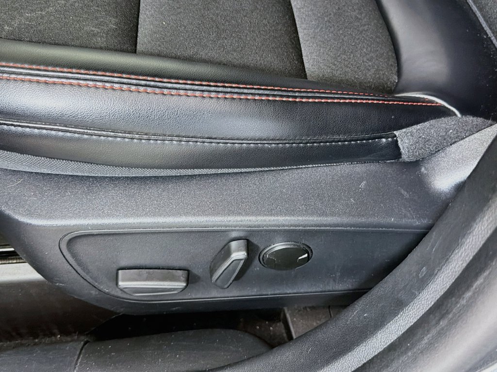 Used 2025 Ford Escape ST-Line FWD image 22