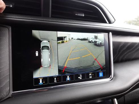 Used 2023 GMC Yukon XL Denali image 19