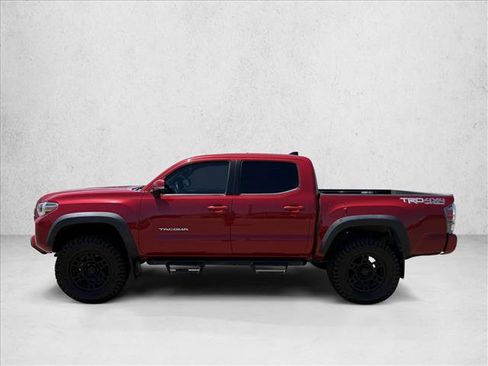 Used 2021 Toyota Tacoma TRD Off-Road w/ Technology Package AWD/4WD image 9