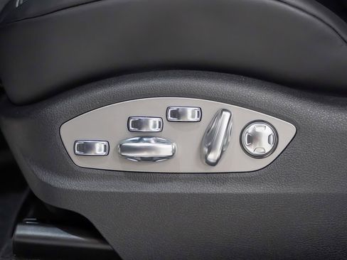 New 2026 Porsche Macan S image 24