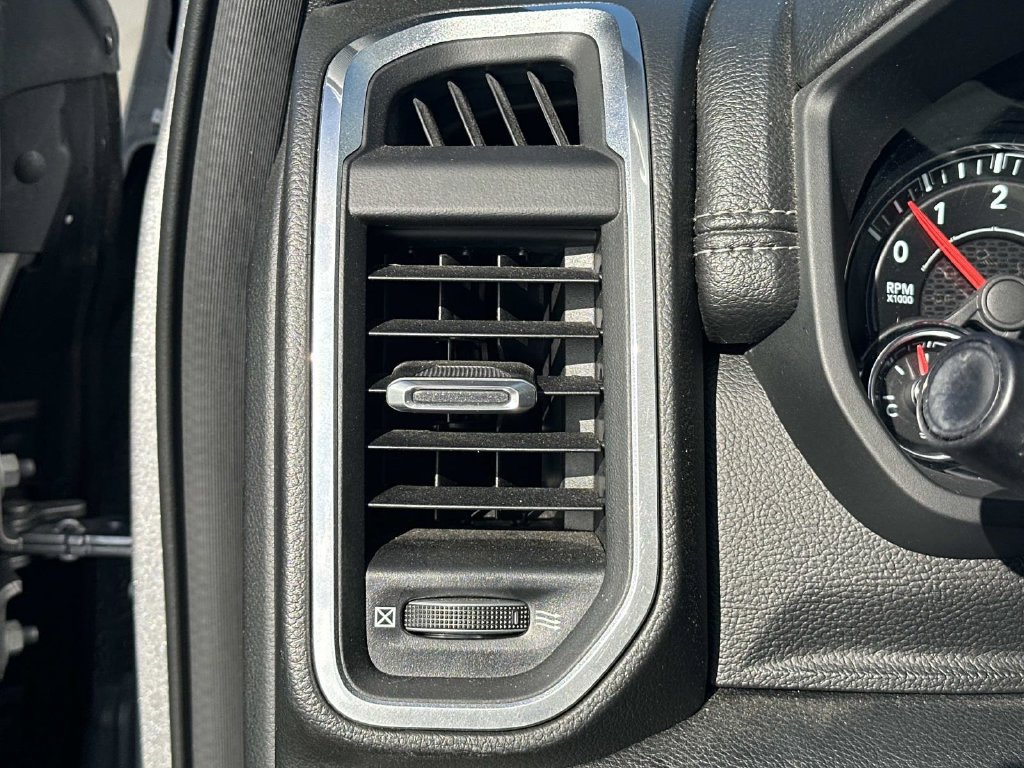 Used 2021 RAM 1500 Laramie w/ Sport Appearance Package AWD/4WD image 27