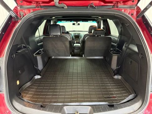 Used 2016 Ford Explorer XLT w/ Equipment Group 202A image 23