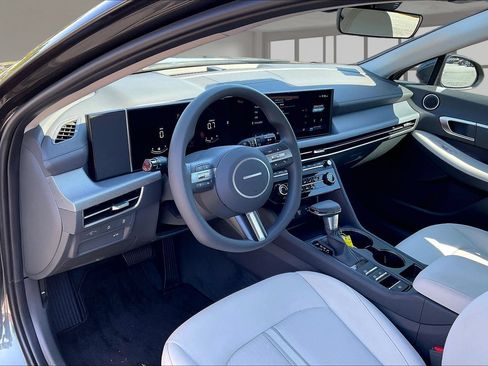 Certified 2025 Hyundai Sonata SE FWD image 17