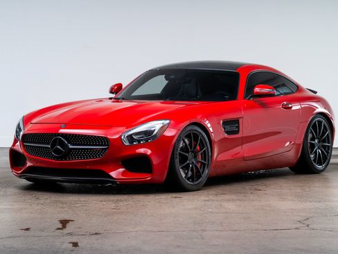 Used 2017 Mercedes-Benz AMG GT S w/ Exclusive Interior Package image 4