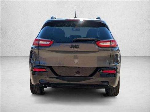 Used 2018 Jeep Cherokee Latitude image 8