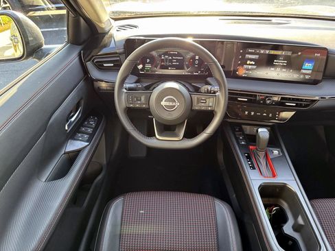 Used 2025 Nissan Kicks SR image 20