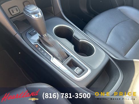 Used 2018 Chevrolet Equinox Premier image 38