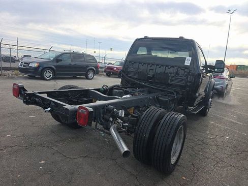 Used 2024 Ford F450 XL w/ XL Chrome Package image 4