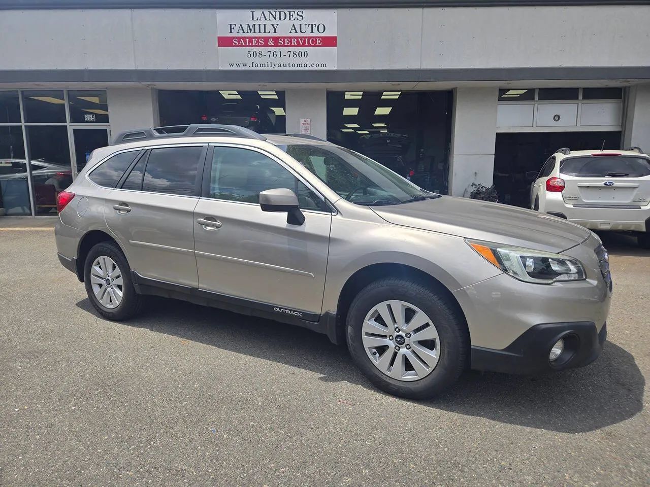 Used 2016 Subaru Outback 2.5i Premium AWD/4WD image 31