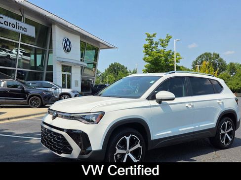 Used 2025 Volkswagen Taos SEL AWD/4WD image 1