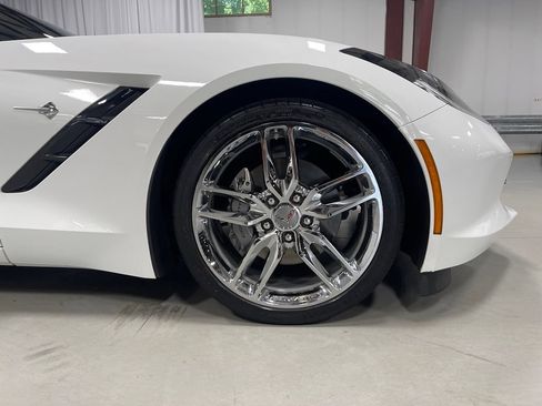 Used 2019 Chevrolet Corvette Stingray Coupe w/ Battery Protection Package RWD image 16