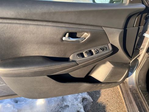 Used 2024 Nissan Sentra SV image 14