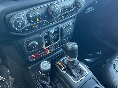 Used 2021 Jeep Wrangler Unlimited Rubicon image 18