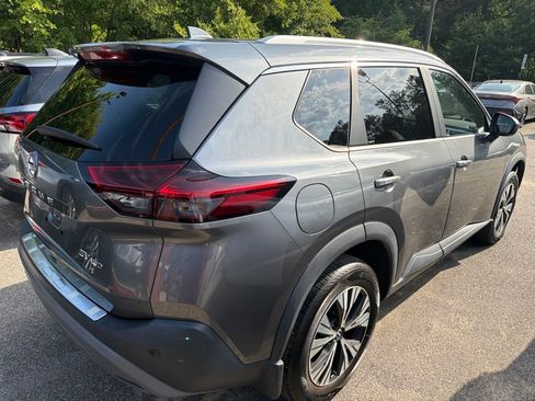 Used 2023 Nissan Rogue SV w/ SV Premium B Package AWD/4WD image 2
