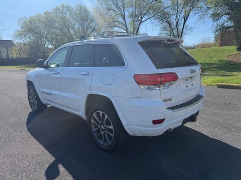 Used 2018 Jeep Grand Cherokee Overland image 7