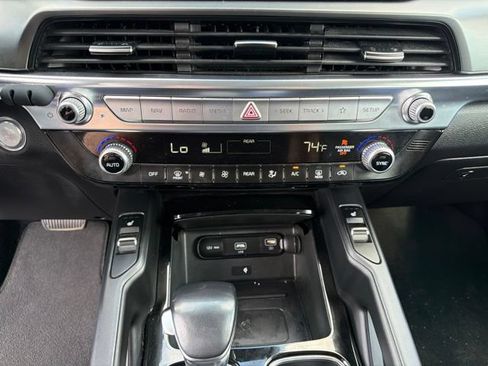 Used 2022 Kia Telluride S AWD/4WD image 28