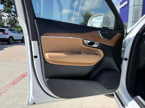Used 2018 Volvo XC90 T6 Inscription w/ Convenience Package AWD/4WD image 11