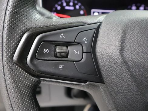 Used 2023 Chevrolet TrailBlazer LT AWD/4WD image 34