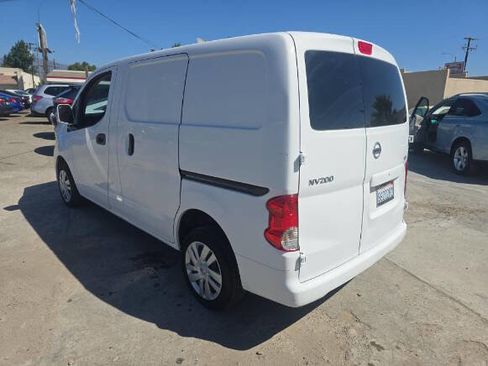Used 2018 Nissan NV200 SV w/ Navigation Package image 3