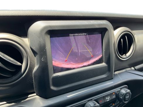 Used 2023 Jeep Wrangler Unlimited AWD/4WD image 13
