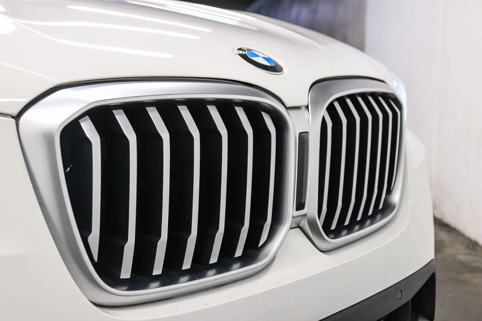 Used 2023 BMW X3 xDrive30i w/ Convenience Package AWD/4WD image 13