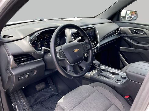 Used 2023 Chevrolet Traverse LT FWD image 14