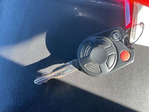 Used 2010 Ford Fusion SE image 32