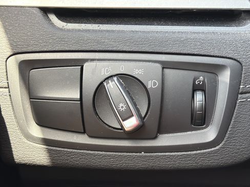 Used 2021 BMW X1 sDrive28i w/ Premium Package FWD image 12