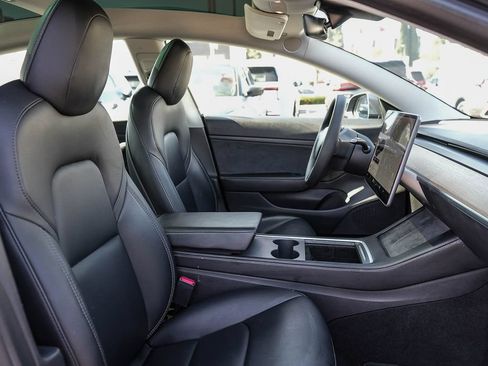 Used 2021 Tesla Model 3 Standard Range Plus RWD image 17