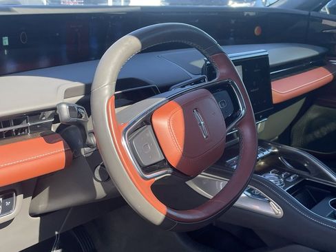 Used 2024 Lincoln Nautilus Black Label image 11