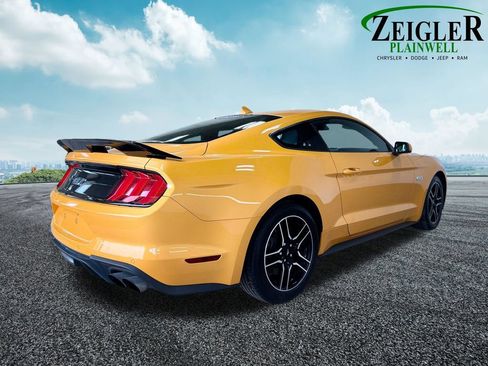 Used 2022 Ford Mustang GT Premium RWD image 6