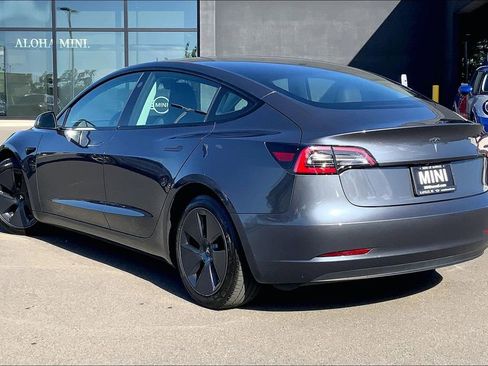 Used 2023 Tesla Model 3 Standard Range image 9