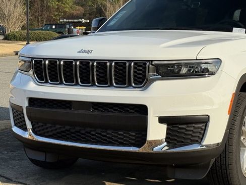 New 2025 Jeep Grand Cherokee L Laredo w/ Luxury Tech Group I image 10