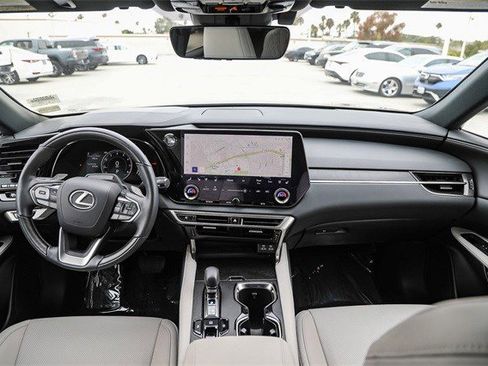 Used 2024 Lexus RX 350 Premium image 12