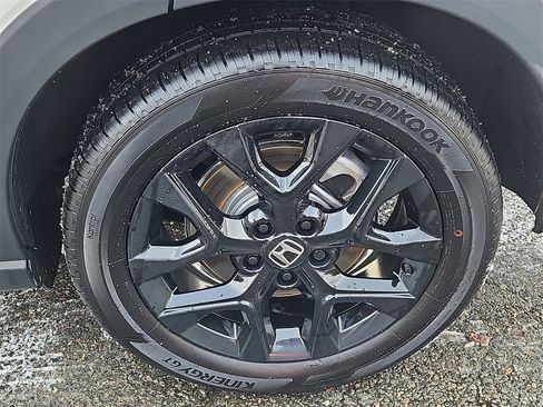 Certified 2024 Honda HR-V Sport image 8