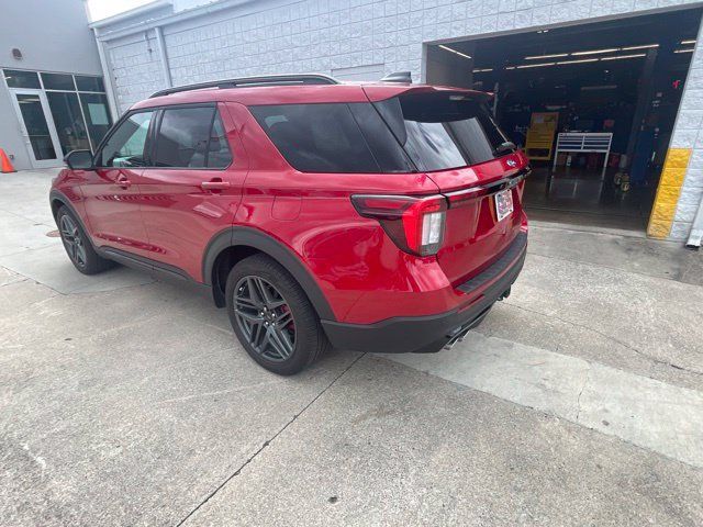 Used 2025 Ford Explorer ST AWD/4WD image 13