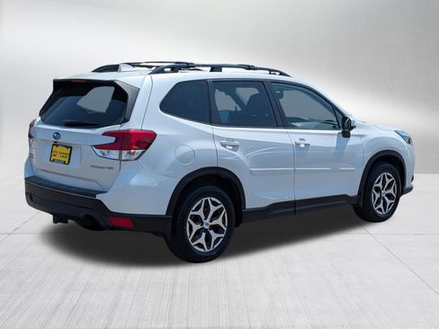 Used 2022 Subaru Forester Premium AWD/4WD image 7