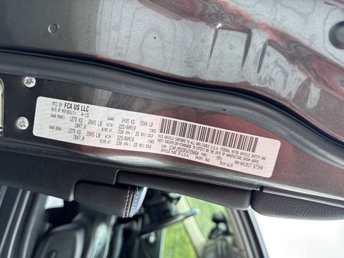 Used 2015 Jeep Cherokee Limited AWD/4WD image 32