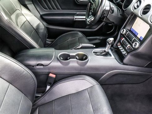 Used 2022 Ford Mustang GT Premium image 17