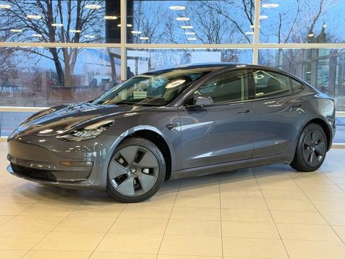 Used 2022 Tesla Model 3 Long Range image 1