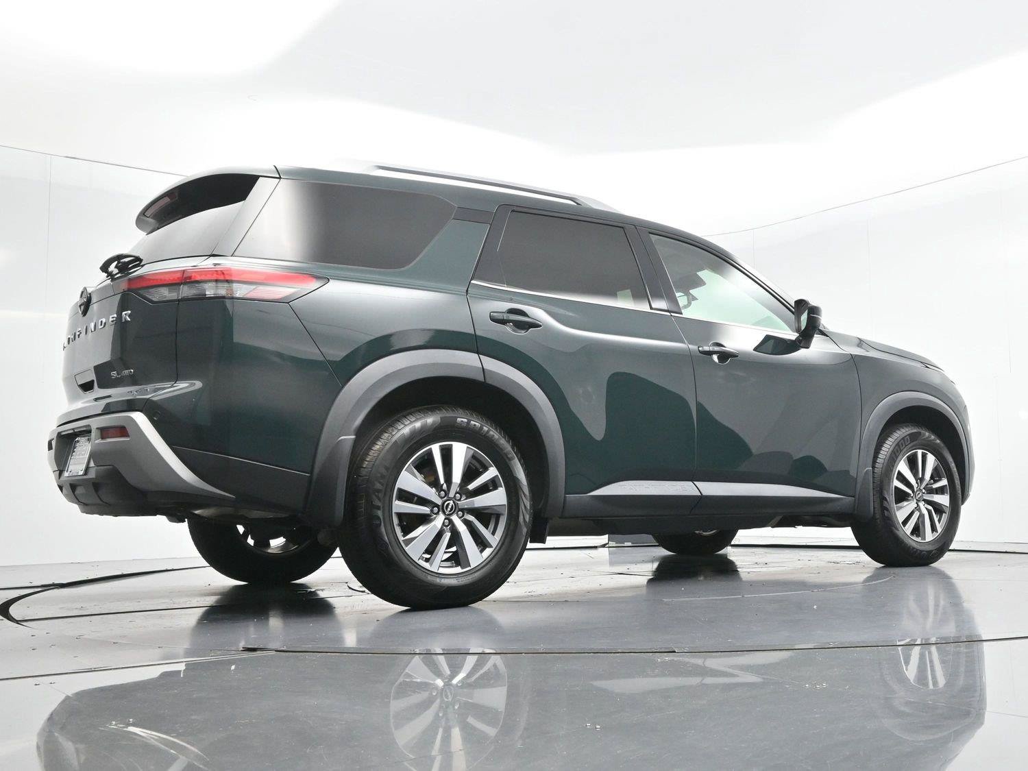 Used 2022 Nissan Pathfinder SL w/ Cargo Package AWD/4WD image 57