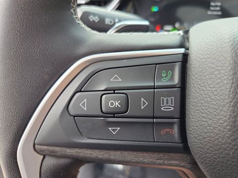Used 2023 Jeep Grand Cherokee 4WD 4xe w/ Luxury Tech Group II image 21