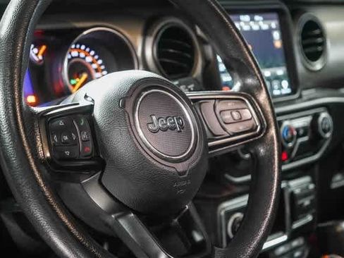 Used 2019 Jeep Wrangler Unlimited Sport image 17