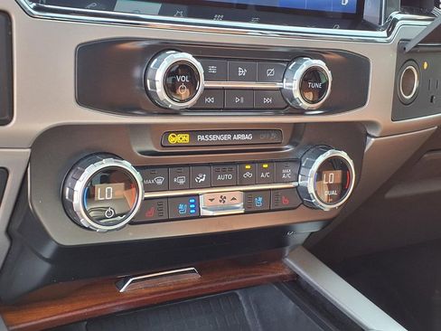 Used 2022 Ford F350 King Ranch w/ King Ranch Ultimate Package image 18