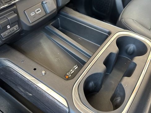 Used 2023 Chevrolet Silverado 3500 LTZ w/ LTZ Convenience Package AWD/4WD image 14