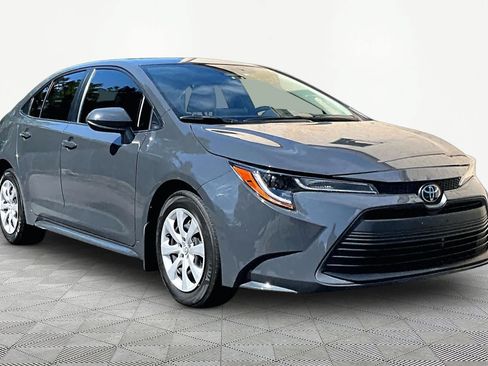 Certified 2023 Toyota Corolla LE FWD image 3