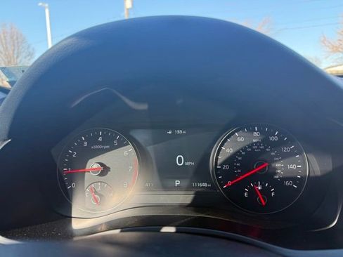 Used 2017 Kia Cadenza Technology image 12