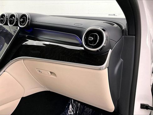 Used 2023 Mercedes-Benz GLC 300 image 19